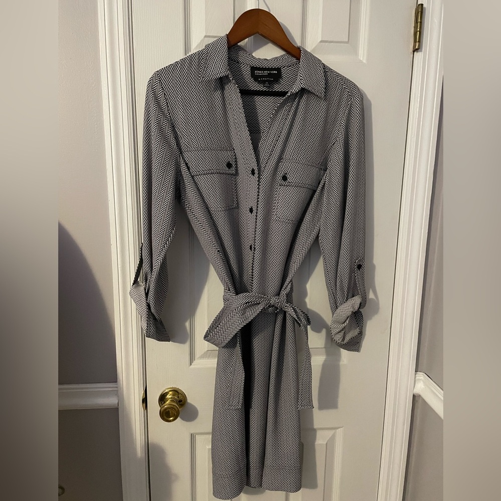 Women’s shin length shirt dress - jones New York size 12